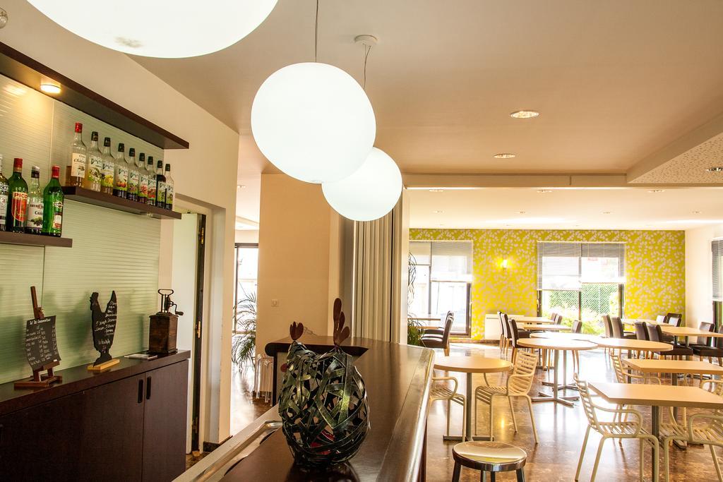 Hotel Les Amandiers Tournon-sur-Rhone Dış mekan fotoğraf